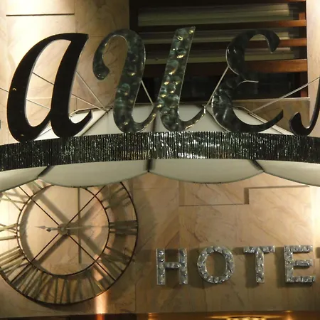 Hotell Xauen En Pleno Centro Con Acceso Autorizado Y A 100m De La Catedral