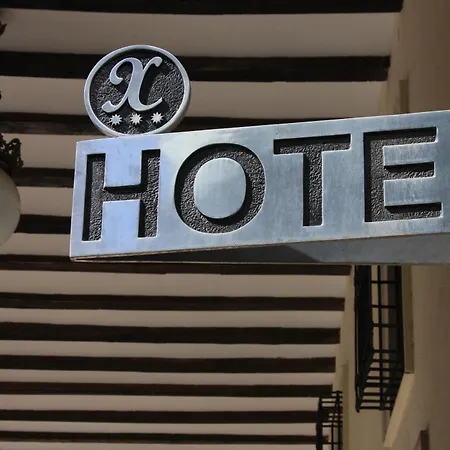 Hotell Xauen En Pleno Centro Con Acceso Autorizado Y A 100m De La Catedral 3*