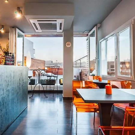 Otel Xauen En Pleno Centro Con Acceso Autorizado Y A 100m De La Catedral Jaén