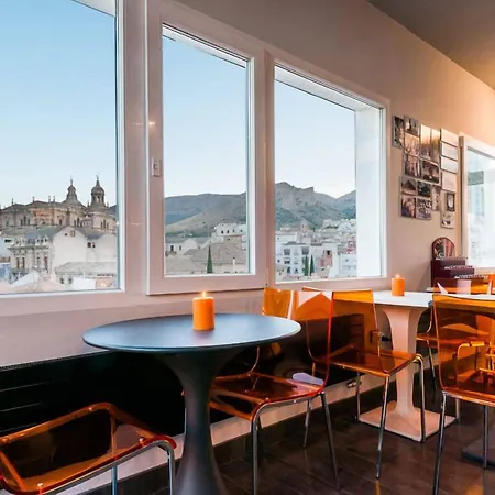 Otel Xauen En Pleno Centro Con Acceso Autorizado Y A 100m De La Catedral Jaén