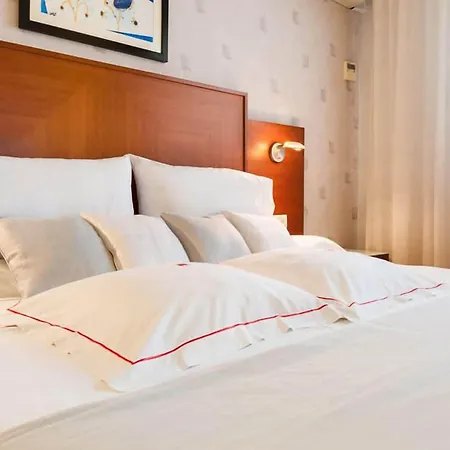 Xauen En Pleno Centro Con Acceso Autorizado Y A 100m De La Catedral Otel Jaén