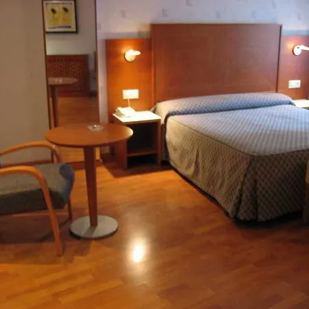 Xauen En Pleno Centro Con Acceso Autorizado Y A 100m De La Catedral Otel Jaén