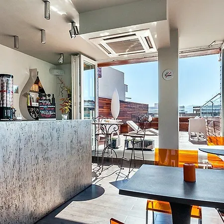 Otel Xauen En Pleno Centro Con Acceso Autorizado Y A 100m De La Catedral Jaén