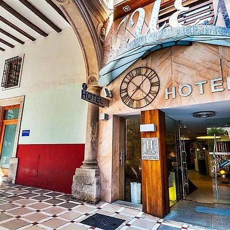 Xauen En Pleno Centro Con Acceso Autorizado Y A 100m De La Catedral Hotell